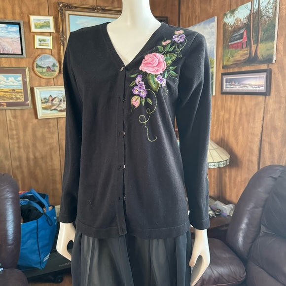 Stitches in Time Floral Sweater - Picture 2 of 4